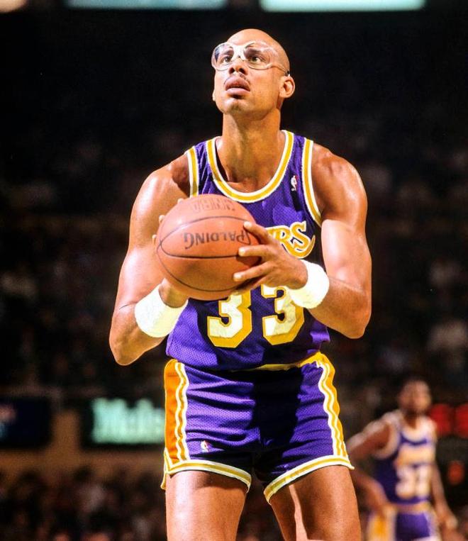 后仰跳投 后仰跳投