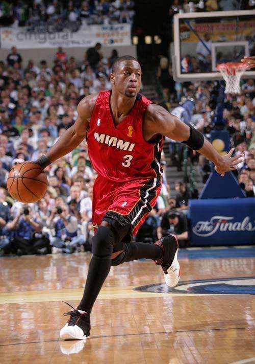 的现实摆在 的现实摆在